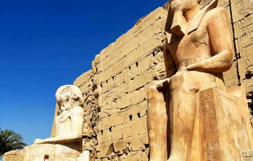 Luxor Standard