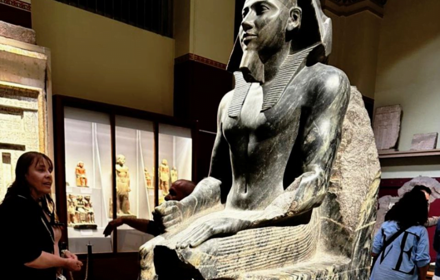 Cairo by bus from Hurghada – Pyramids of Giza + Egyptian Museum