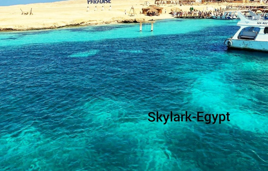 Paradise boat tour from Hurghada